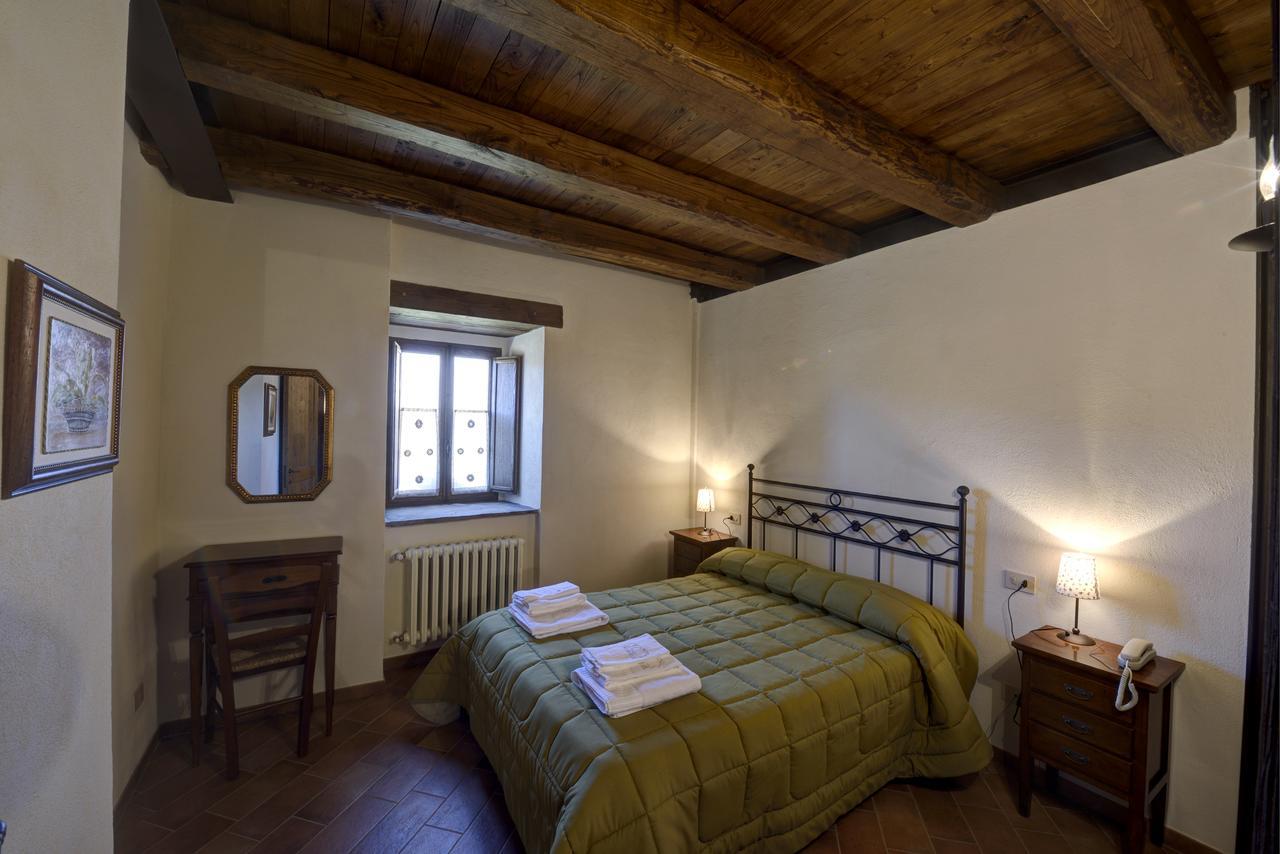 Borgotufi Albergo Diffuso Castel del Giudice Bagian luar foto