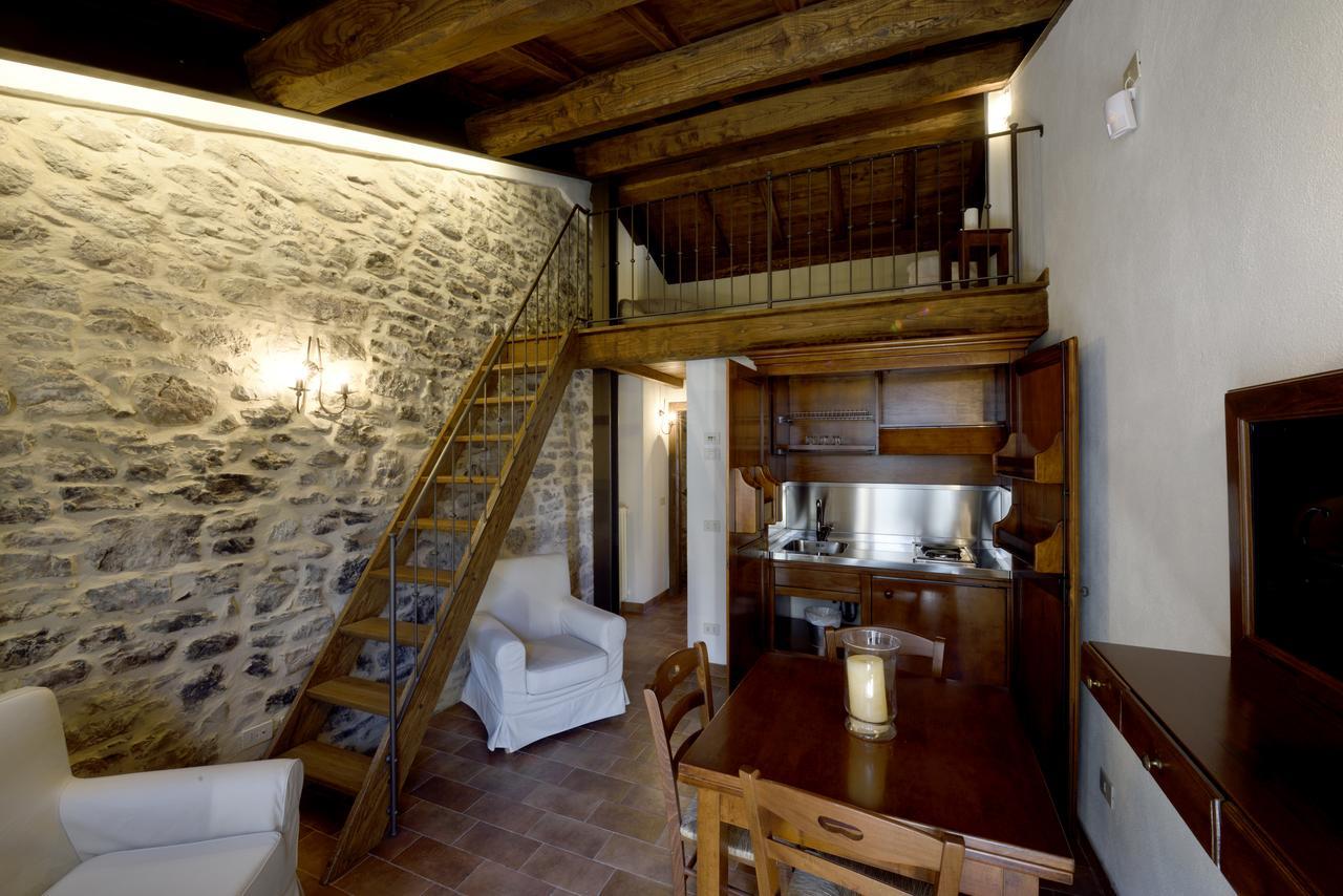 Borgotufi Albergo Diffuso Castel del Giudice Bagian luar foto