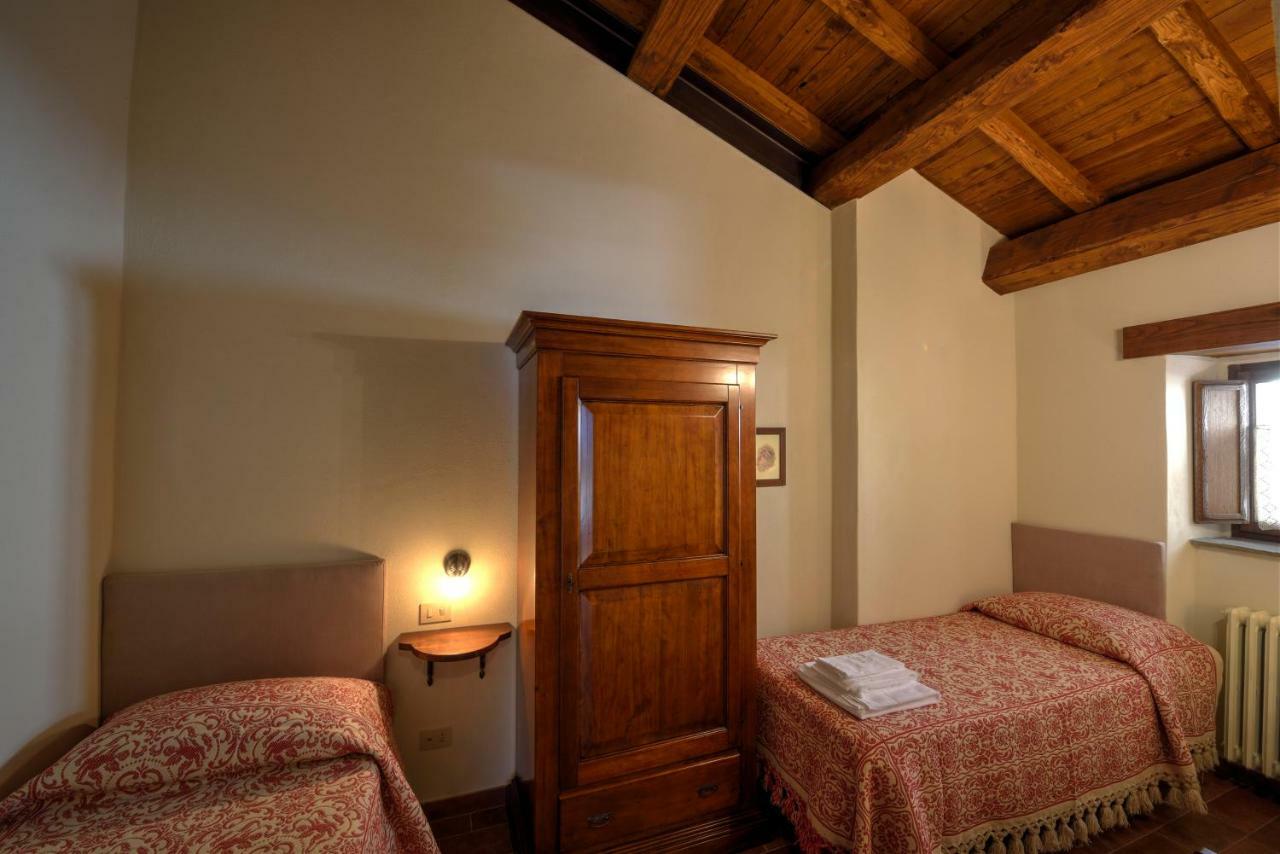 Borgotufi Albergo Diffuso Castel del Giudice Bagian luar foto