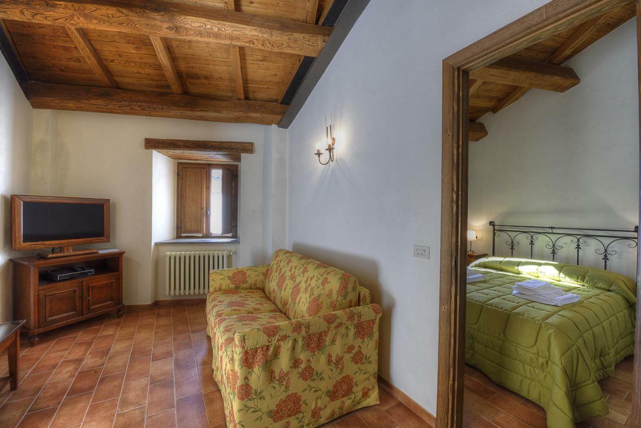Borgotufi Albergo Diffuso Castel del Giudice Bagian luar foto