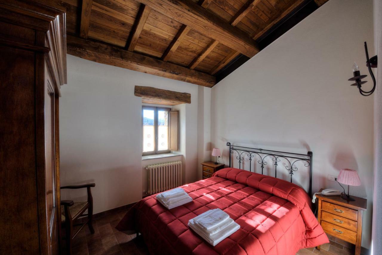 Borgotufi Albergo Diffuso Castel del Giudice Bagian luar foto